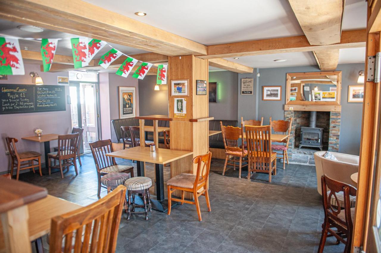 Blaenavon The Lion Hotel מראה חיצוני תמונה