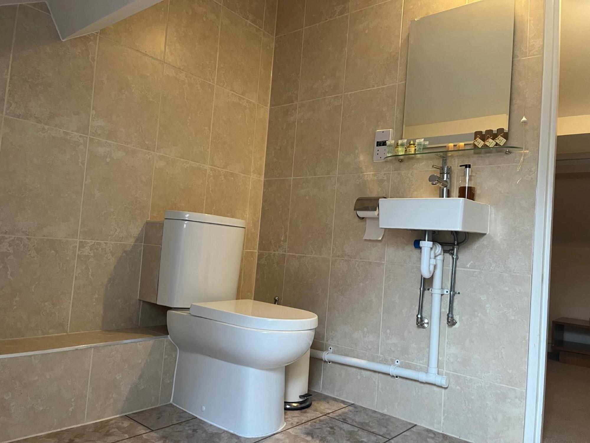 Blaenavon The Lion Hotel מראה חיצוני תמונה