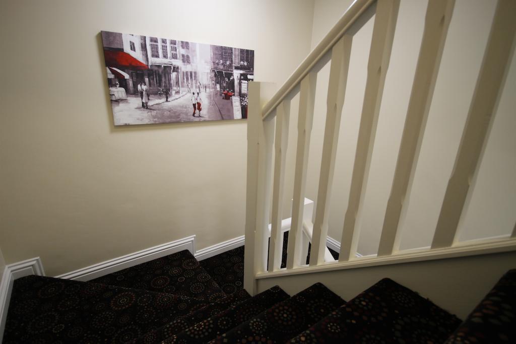 Blaenavon The Lion Hotel מראה חיצוני תמונה