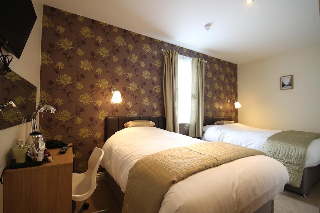 Blaenavon The Lion Hotel חדר תמונה