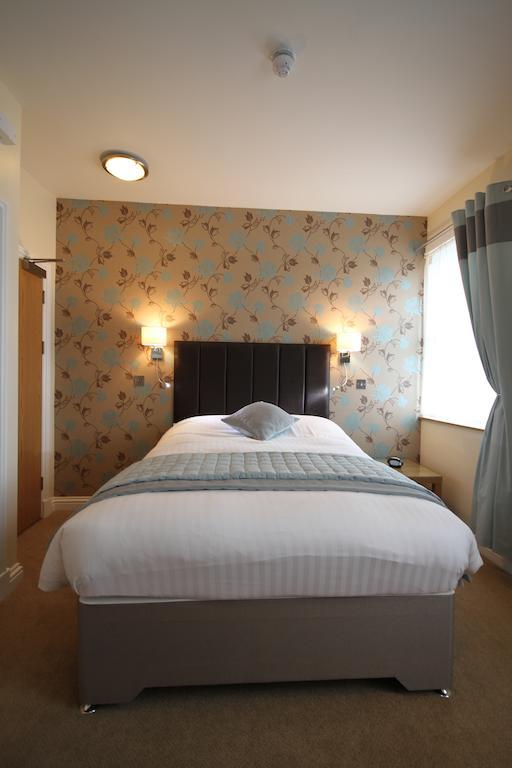 Blaenavon The Lion Hotel חדר תמונה