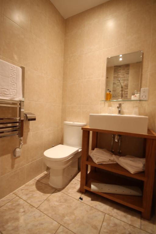Blaenavon The Lion Hotel חדר תמונה